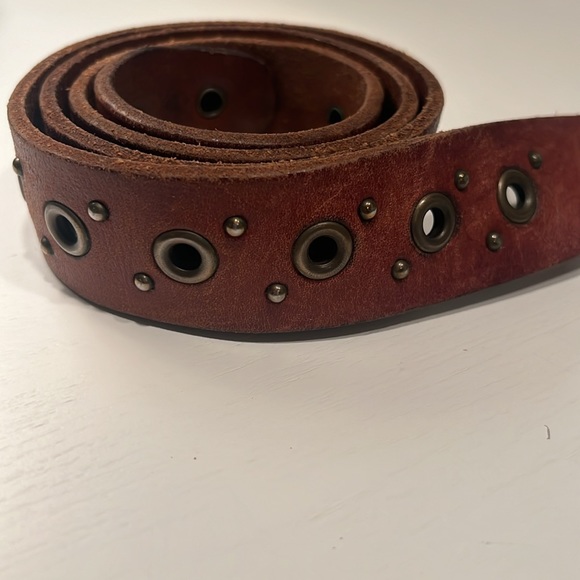 Fossil leather and solid brass studded belt. - Picture 3 of 5